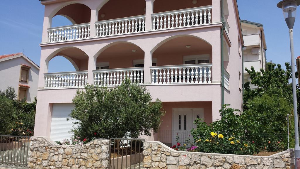 Apartments Pink House Повляна Екстер'єр фото
